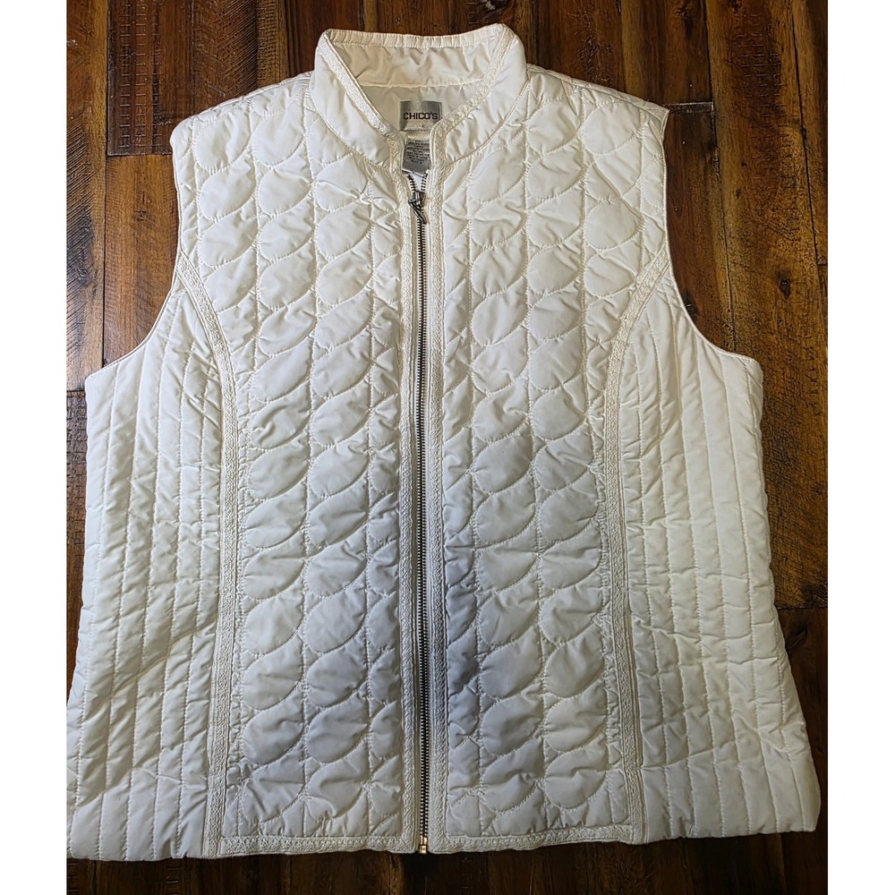 684 Chicos White Quilted Puffer Vest Mock Neck Full Zip Lace Trim Size 3 LargeXL